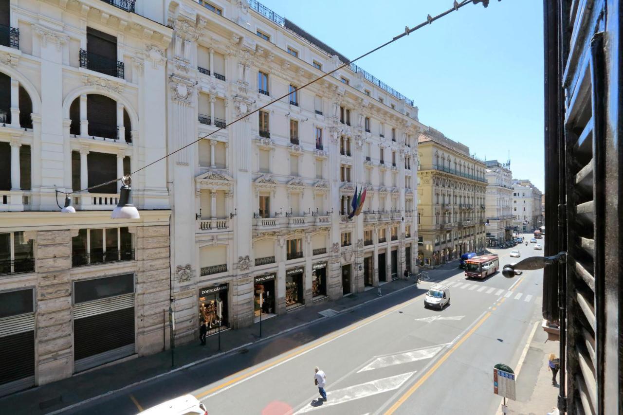 Elegant Nearby Trevi Fountain Appartement