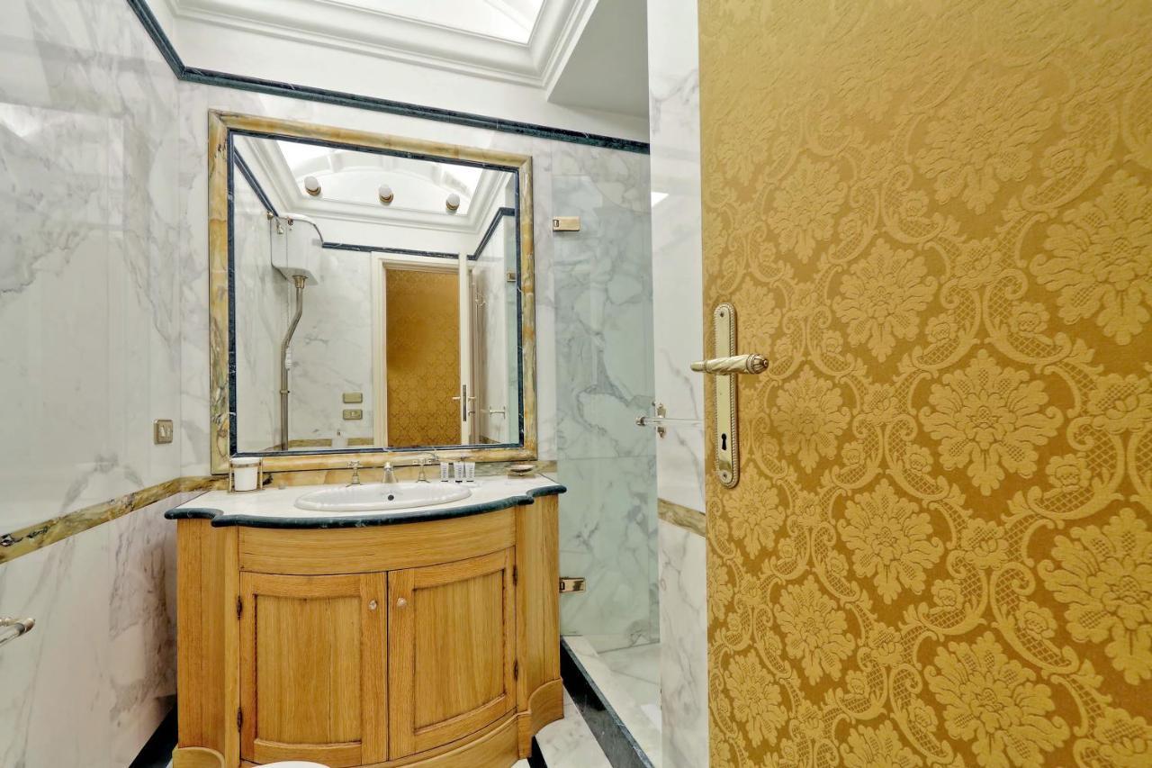Appartement Elegant Nearby Trevi Fountain *